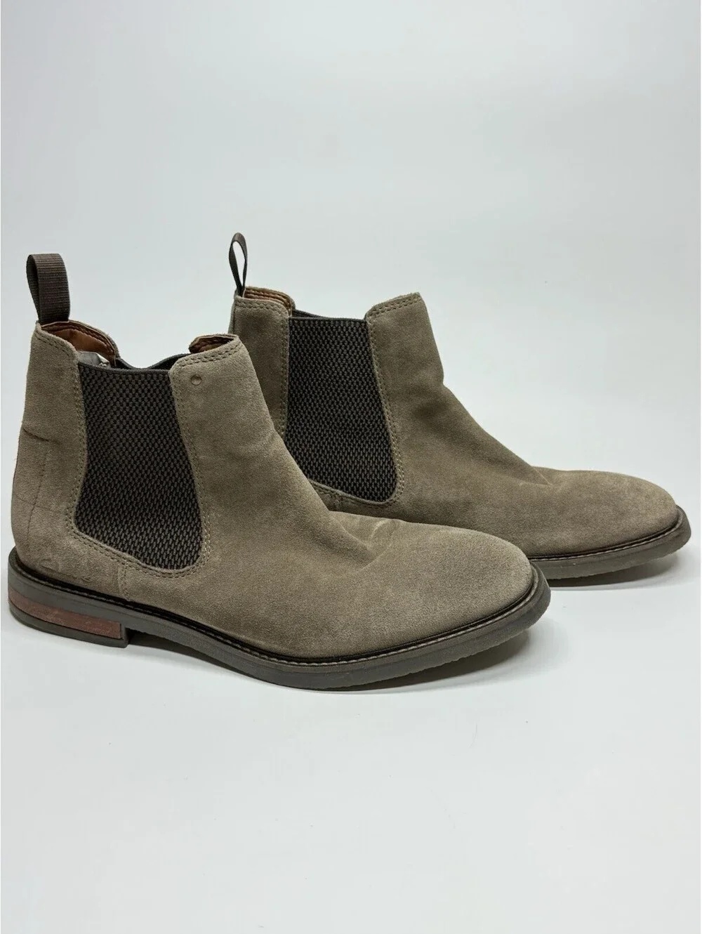Clarks Boots Mens Size 9.5 Brown Suede Chelsea Ankle Pull On Casual Booties